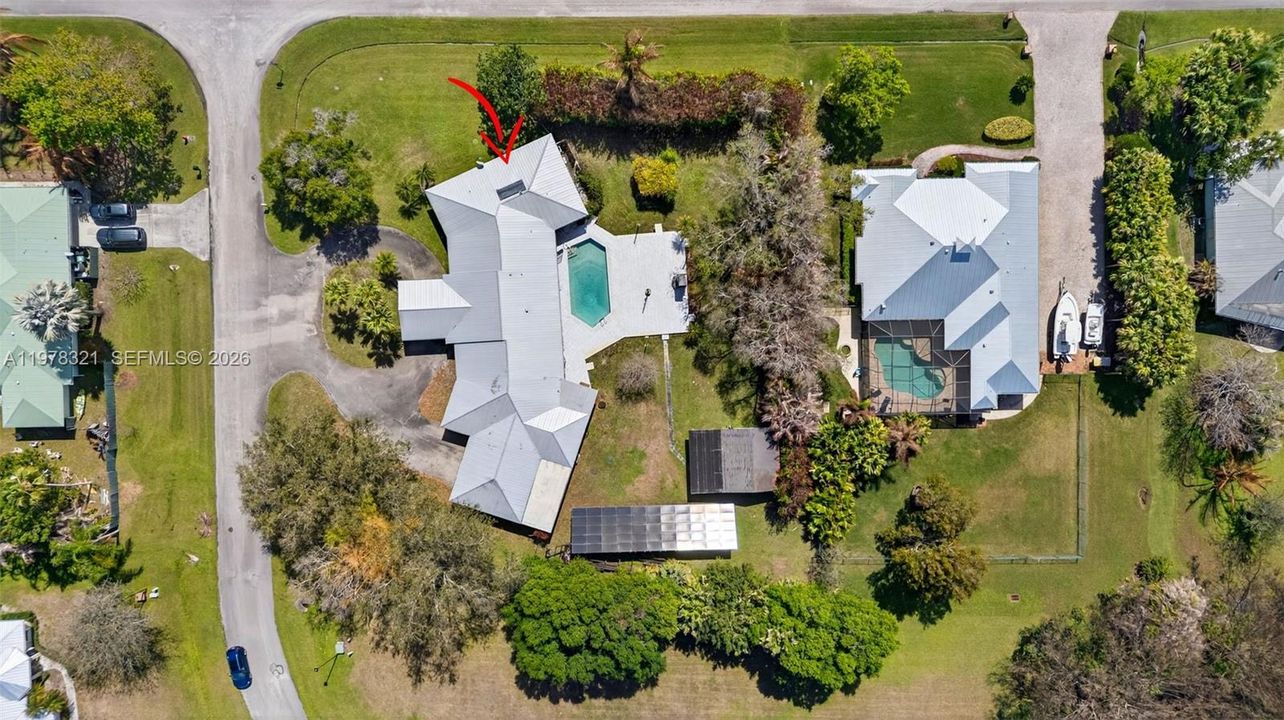 En Venta: $715,000 (4 camas, 3 baños, 4152 Pies cuadrados)