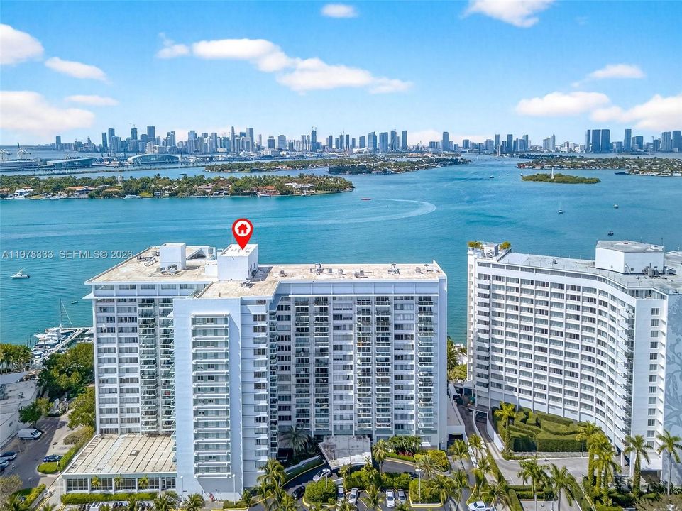 合同活跃: $495,000 (1 贝兹, 1 浴室, 962 平方英尺)