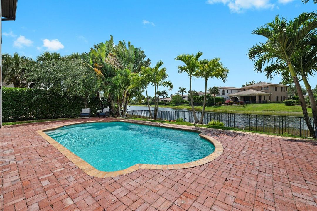 40-web-or-mls-9650-eden-manor