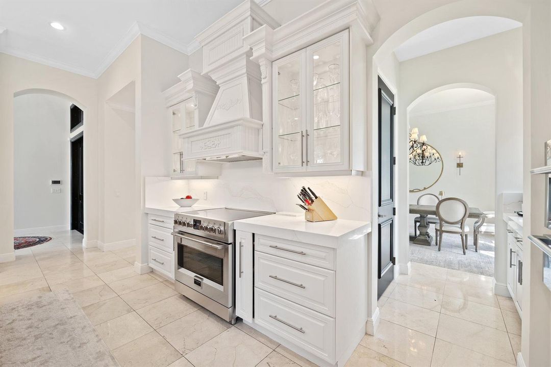 15-web-or-mls-9650-eden-manor