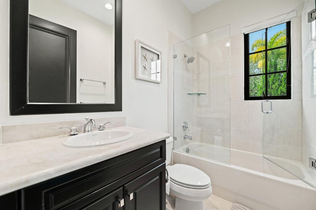 36-web-or-mls-9650-eden-manor