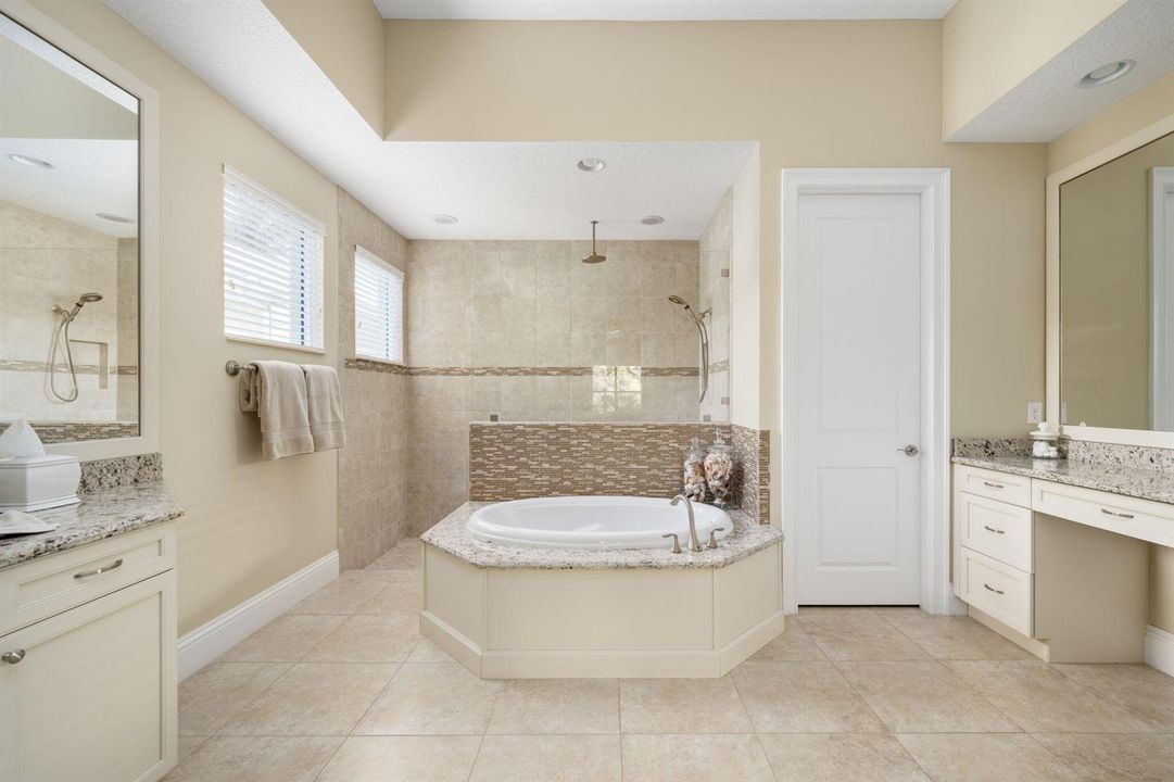 20-web-or-mls-1101 Riverwind Circle-20