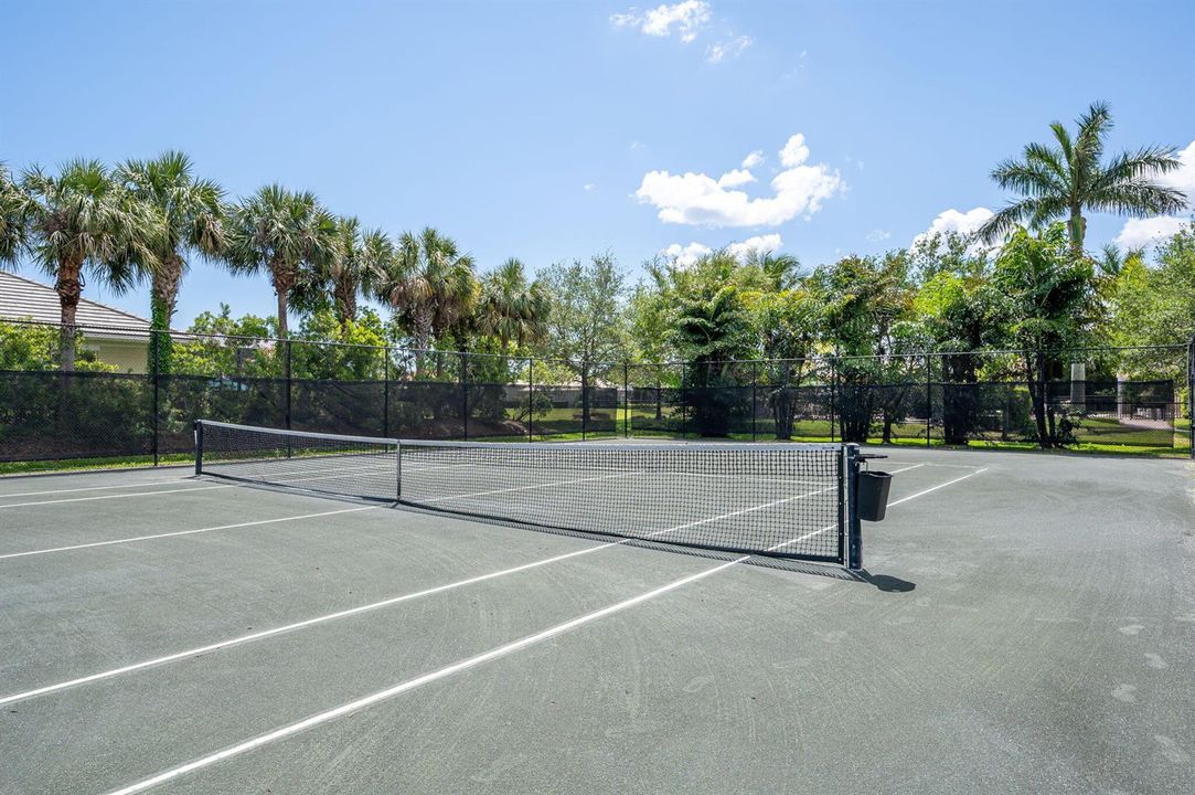 44-web-or-mls-Riverwind Circle-37