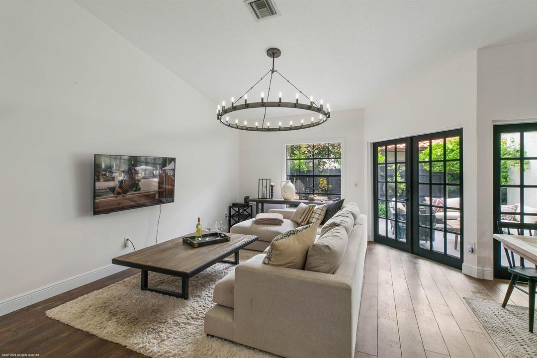 13504 Fountain View Blvd 013