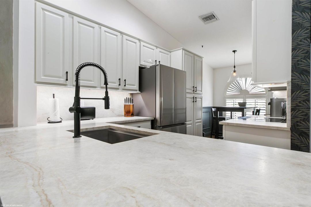 13504 Fountain View Blvd 018