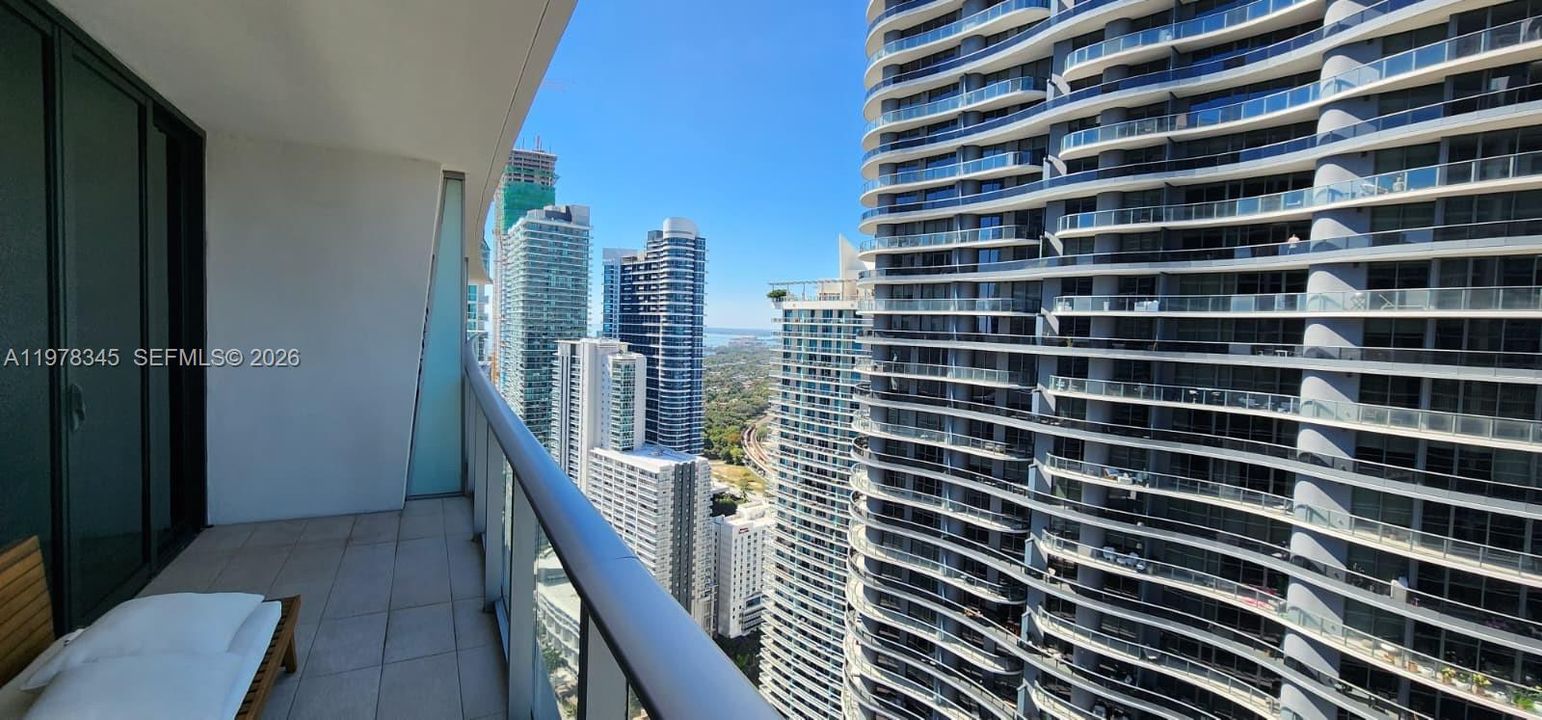 For Sale: $699,900 (1 beds, 1 baths, 759 Square Feet)