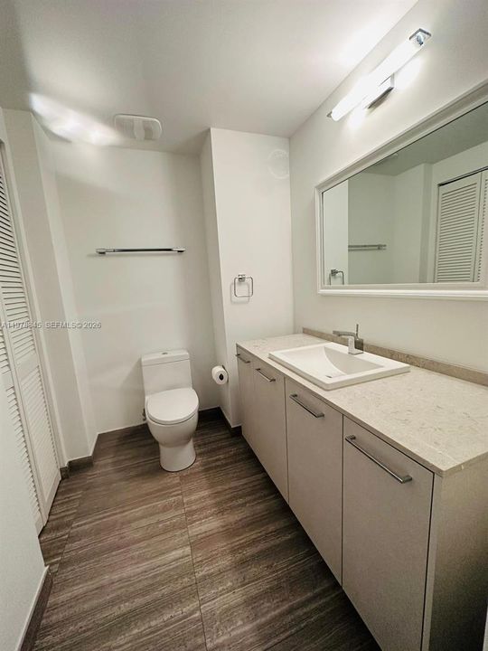 For Sale: $699,900 (1 beds, 1 baths, 759 Square Feet)