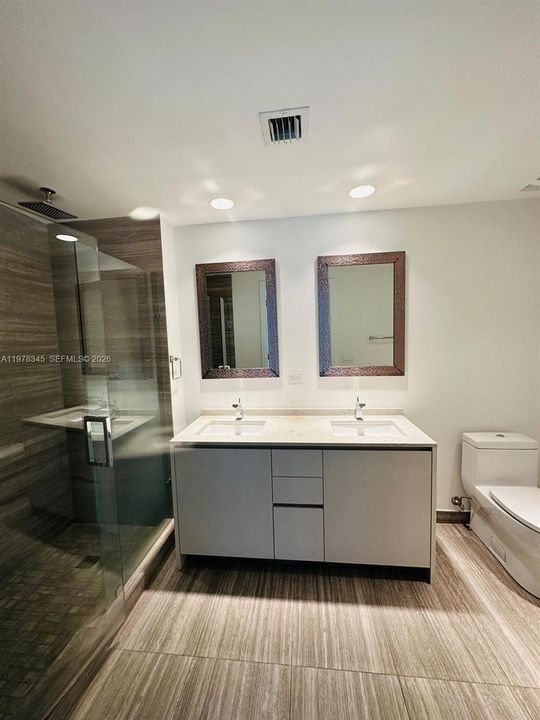 For Sale: $699,900 (1 beds, 1 baths, 759 Square Feet)
