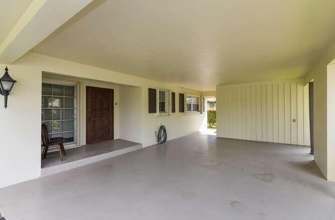 493 Forestview Dr Atlantis FL-small-003-