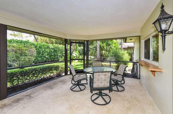 493 Forestview Dr Atlantis FL-small-017-