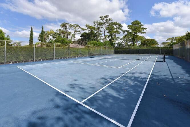 493 Forestview Dr Atlantis FL-small-030-
