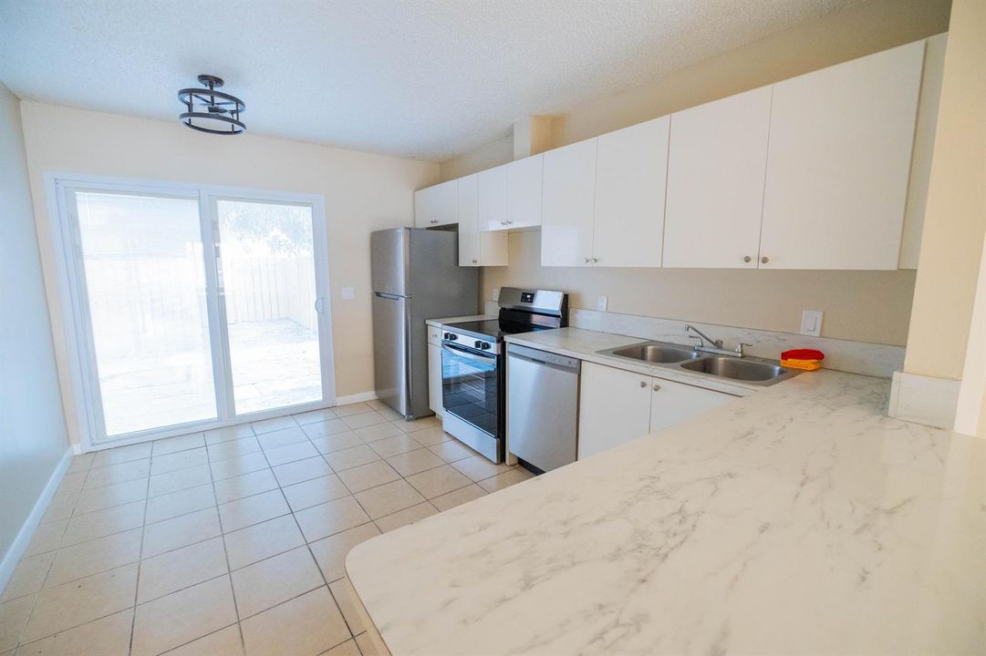 4763 ORLEANS_KITCHEN 5