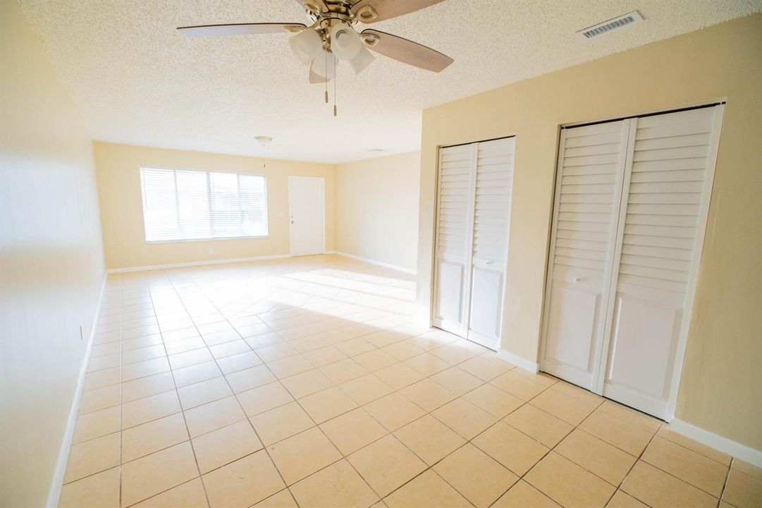 4763 ORLEANS_LIVING ROOM 2