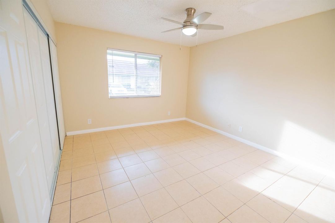 4763 ORLEANS_MASTER BEDROOM