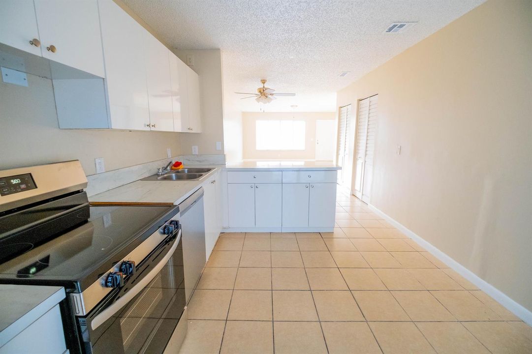 4763 ORLEANS_KITCHEN 1