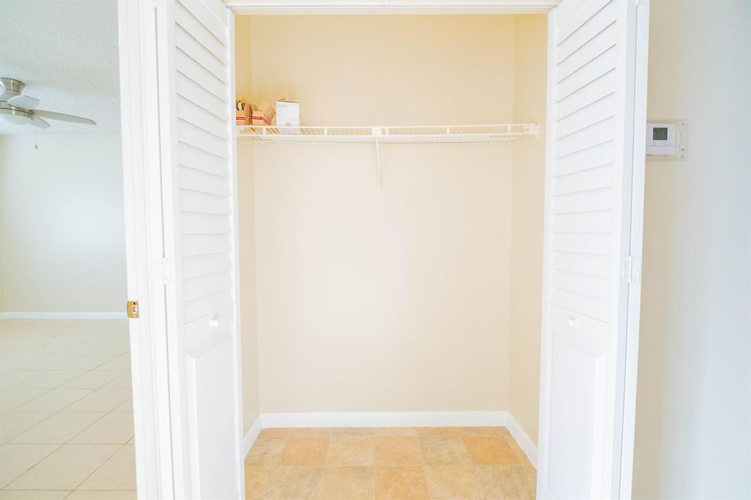 4763 ORLEANS_HALLWAY STORAGE1