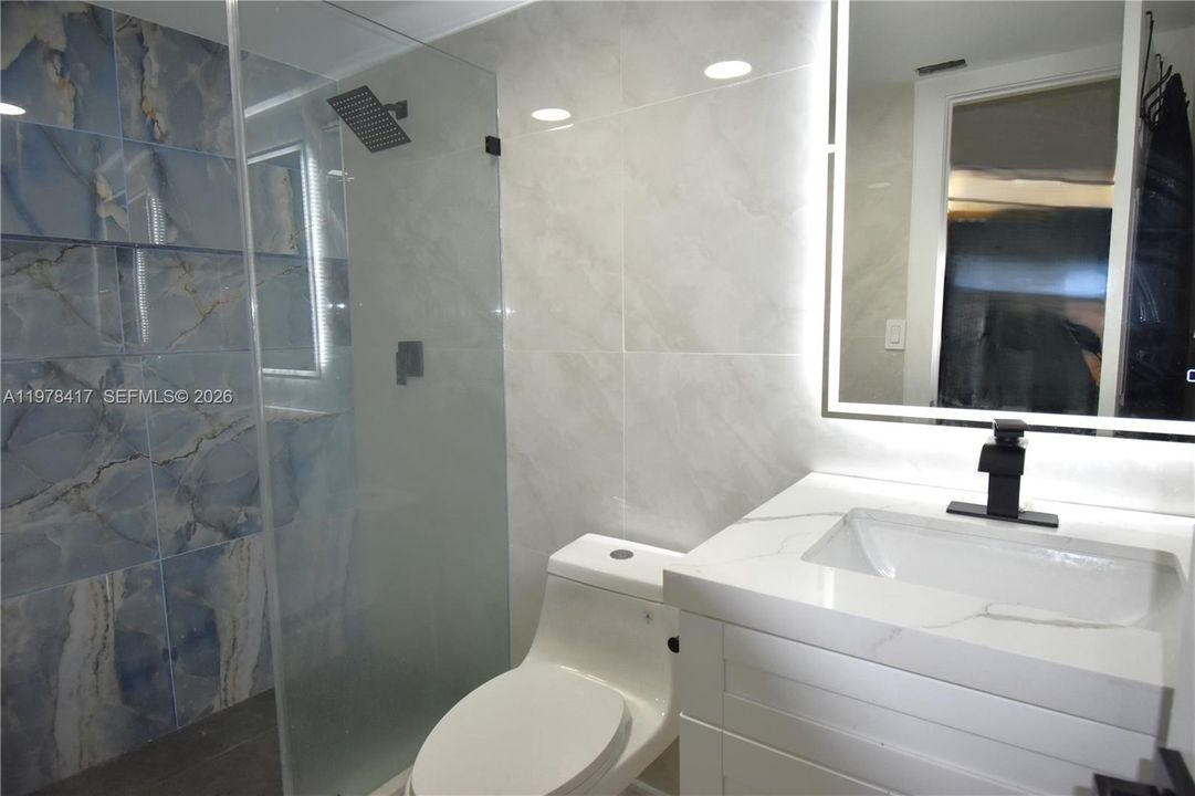 En Venta: $164,900 (2 camas, 2 baños, 952 Pies cuadrados)