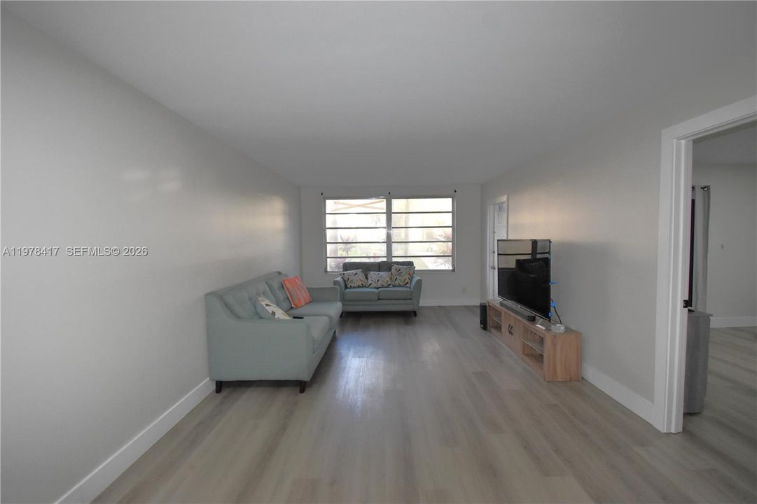 En Venta: $164,900 (2 camas, 2 baños, 952 Pies cuadrados)