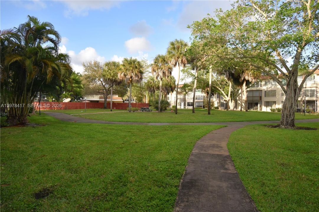 En Venta: $164,900 (2 camas, 2 baños, 952 Pies cuadrados)