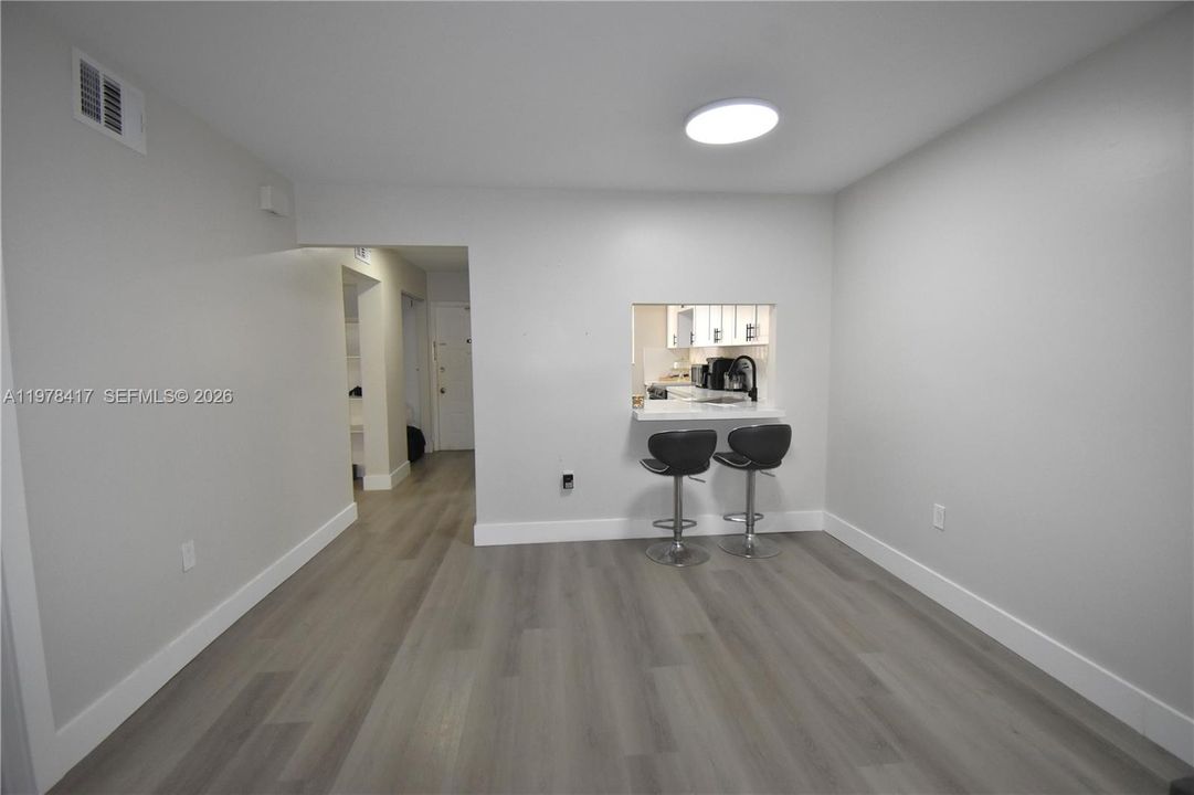En Venta: $164,900 (2 camas, 2 baños, 952 Pies cuadrados)