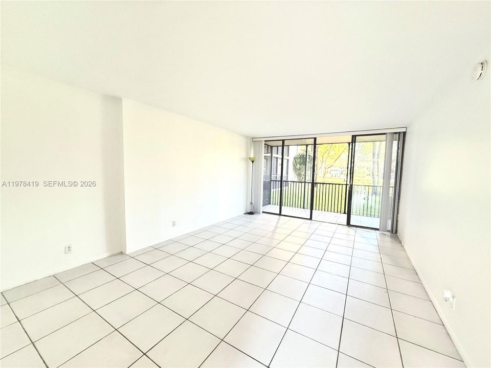 En Venta: $210,000 (1 camas, 1 baños, 717 Pies cuadrados)