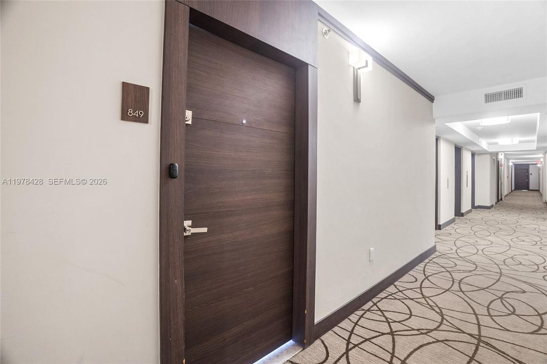 На продажу: $389,000 (2 спален, 2 ванн, 1139 Квадратных фут)