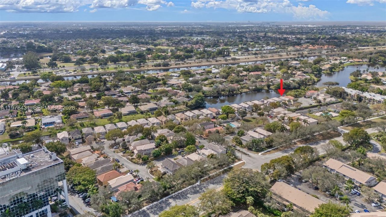 En Venta: $619,000 (4 camas, 2 baños, 2080 Pies cuadrados)