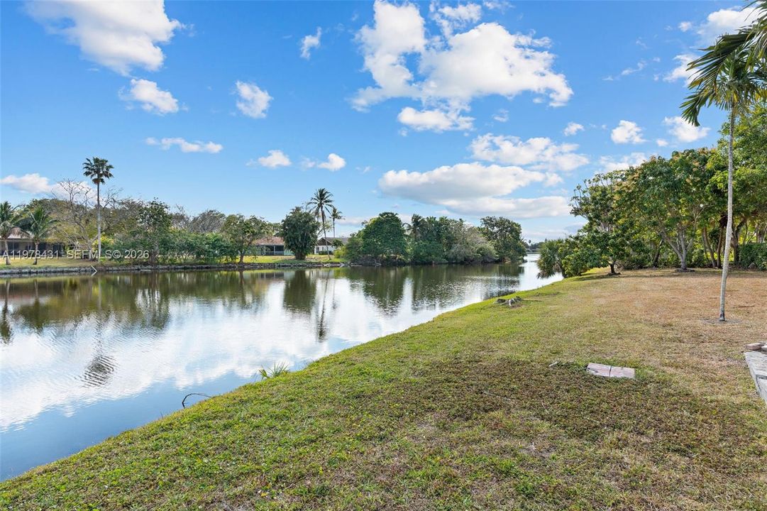 En Venta: $619,000 (4 camas, 2 baños, 2080 Pies cuadrados)