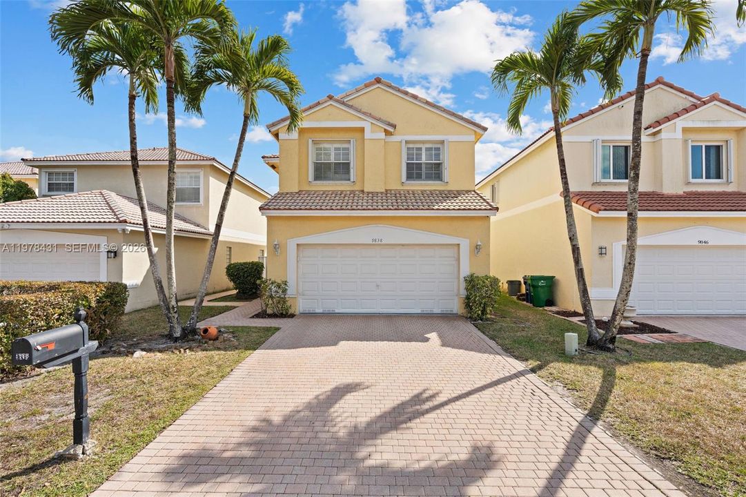 En Venta: $619,000 (4 camas, 2 baños, 2080 Pies cuadrados)