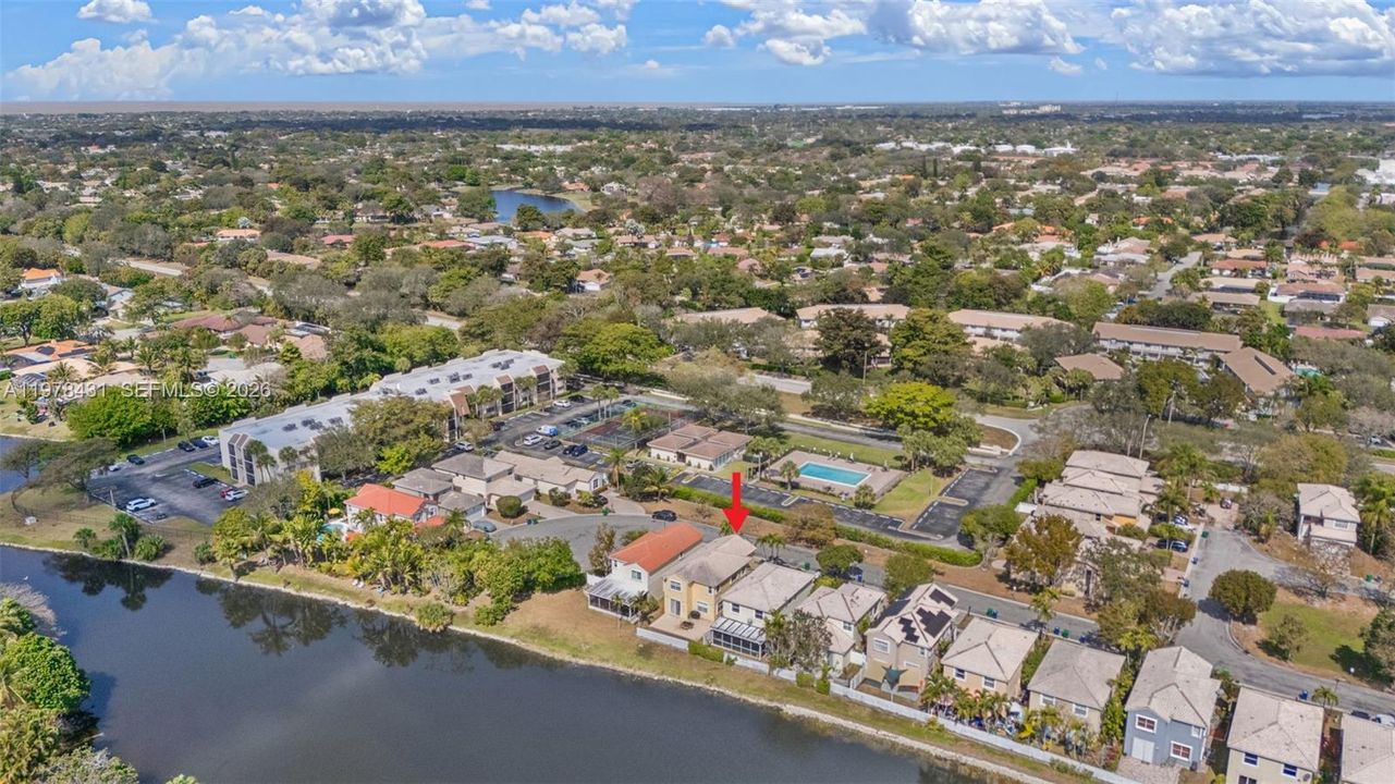 En Venta: $619,000 (4 camas, 2 baños, 2080 Pies cuadrados)