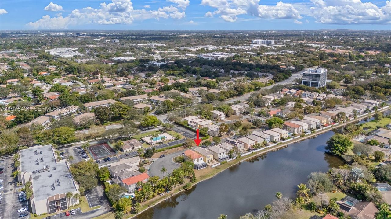 En Venta: $619,000 (4 camas, 2 baños, 2080 Pies cuadrados)