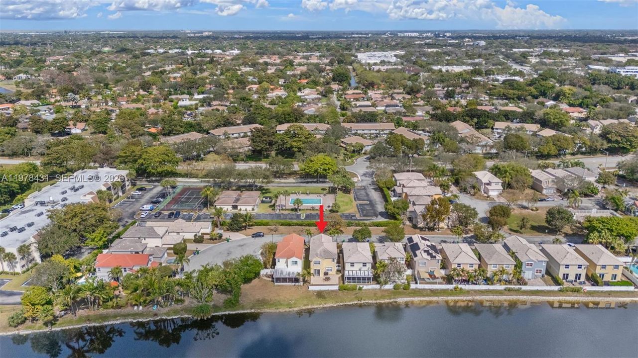 En Venta: $619,000 (4 camas, 2 baños, 2080 Pies cuadrados)