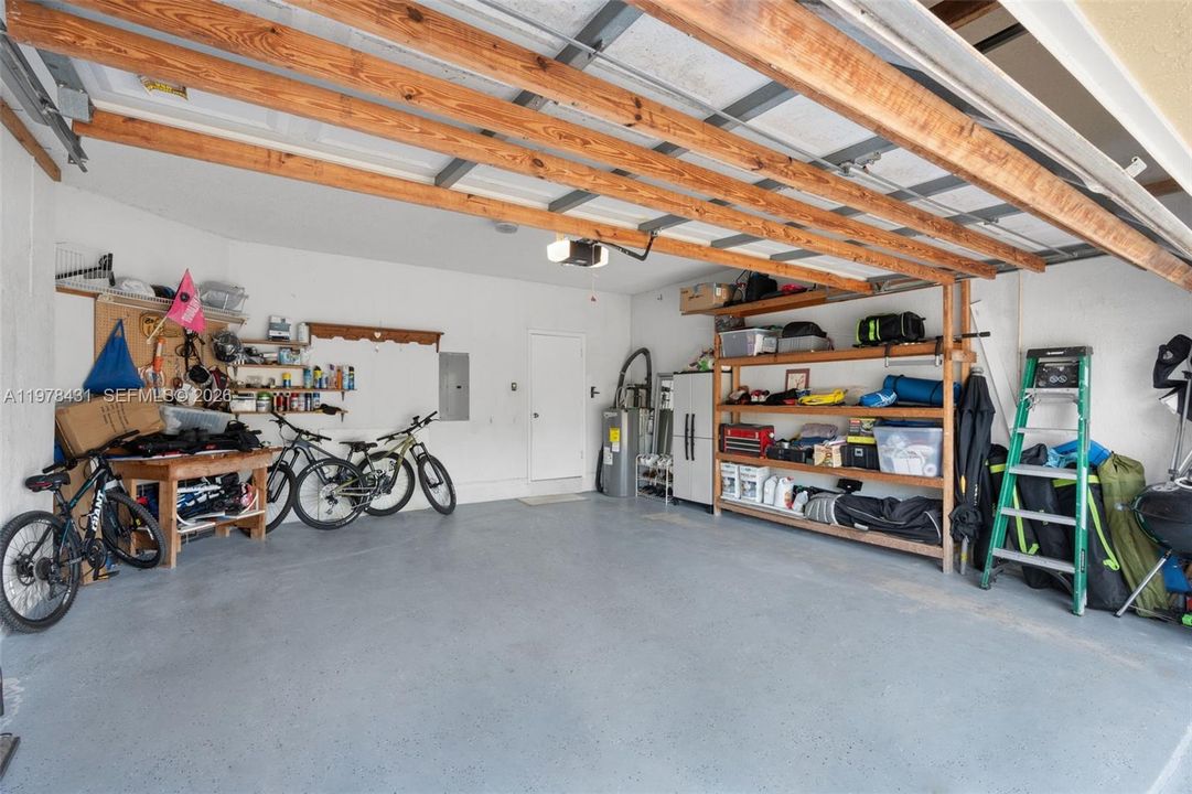 En Venta: $619,000 (4 camas, 2 baños, 2080 Pies cuadrados)