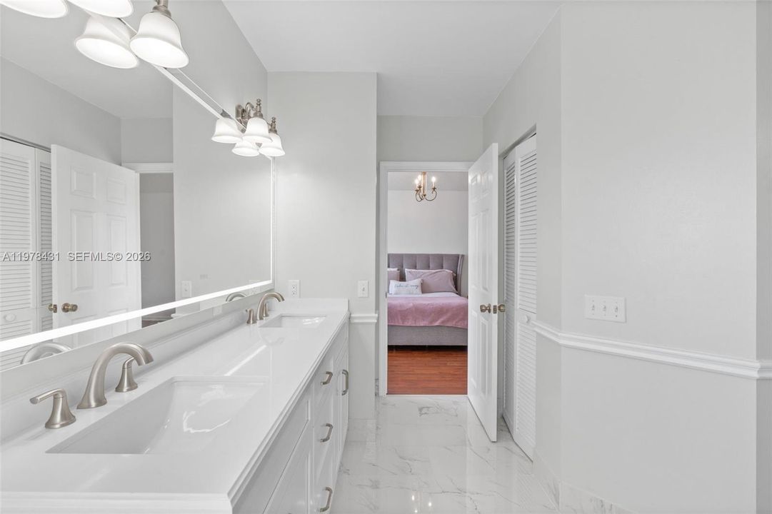 En Venta: $619,000 (4 camas, 2 baños, 2080 Pies cuadrados)
