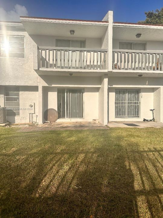 For Sale: $379,000 (3 beds, 2 baths, 1638 Square Feet)