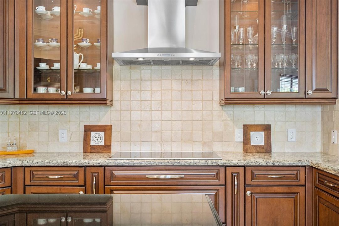 На продажу: $1,879,000 (4 спален, 3 ванн, 4083 Квадратных фут)