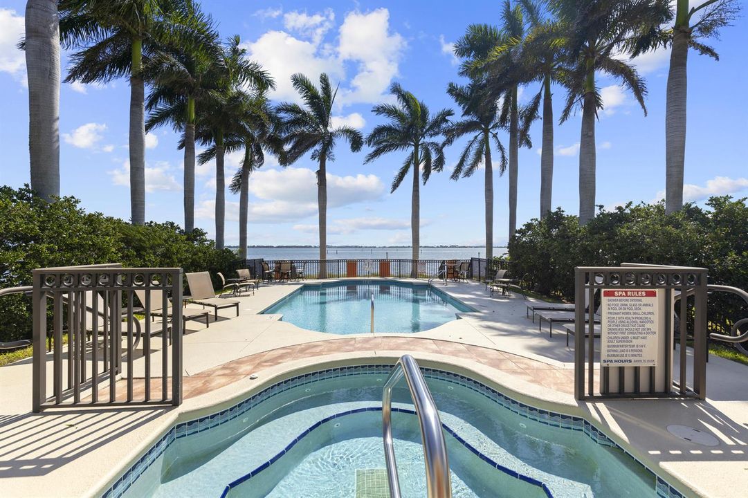 33 - Pool Spa View