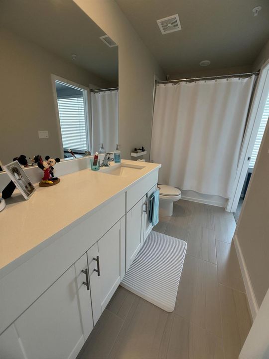 389 Guest Bath