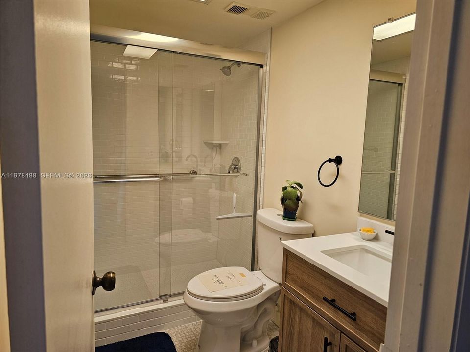 En Venta: $123,400 (2 camas, 2 baños, 1030 Pies cuadrados)