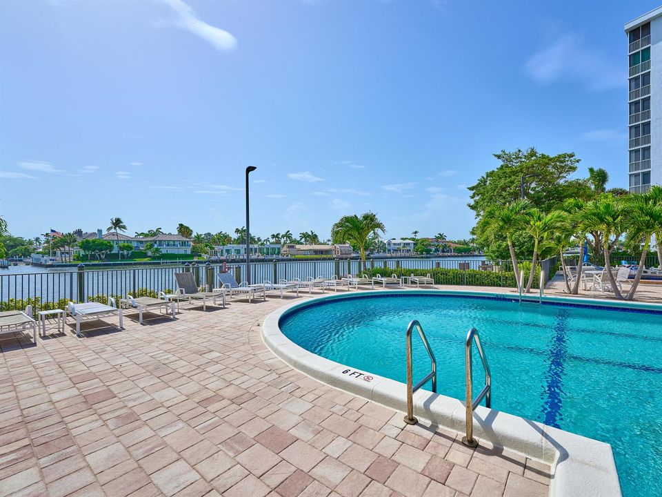 Coronado pool intracoastal