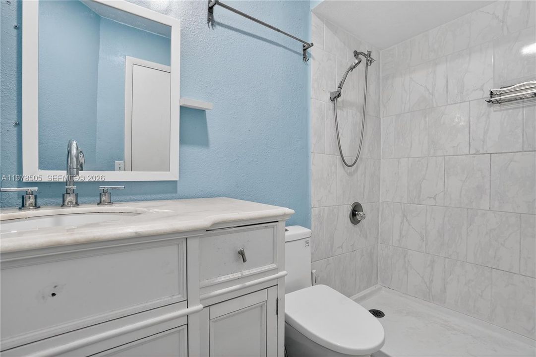 Active With Contract: $420,000 (4 beds, 3 baths, 1293 Square Feet)