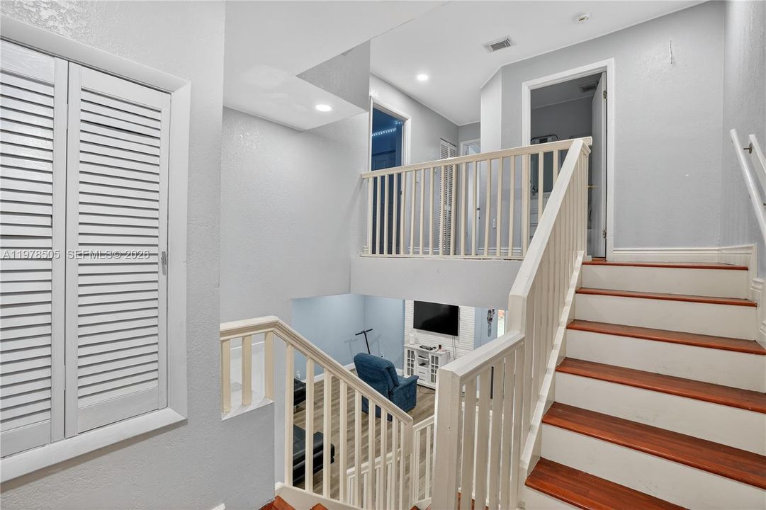 Active With Contract: $420,000 (4 beds, 3 baths, 1293 Square Feet)