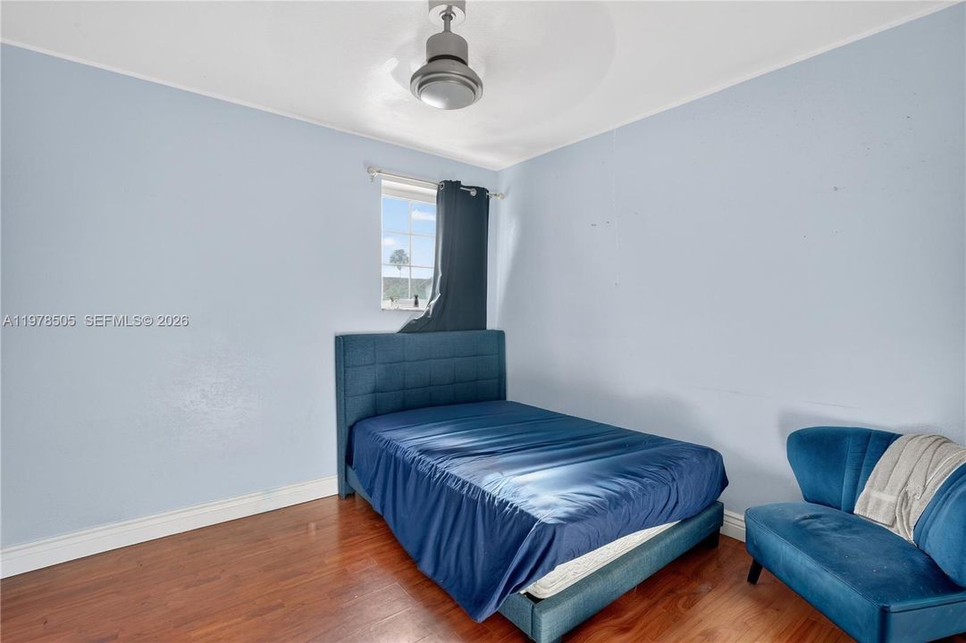 Active With Contract: $420,000 (4 beds, 3 baths, 1293 Square Feet)