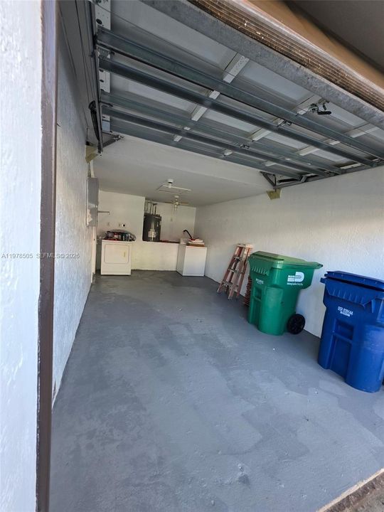 Active With Contract: $420,000 (4 beds, 3 baths, 1293 Square Feet)