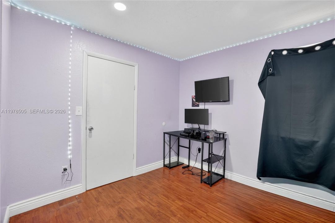 Active With Contract: $420,000 (4 beds, 3 baths, 1293 Square Feet)