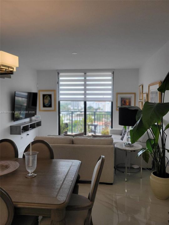For Sale: $550,000 (2 beds, 2 baths, 1152 Square Feet)