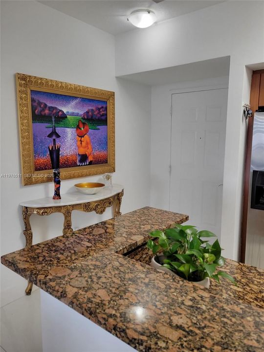 For Sale: $550,000 (2 beds, 2 baths, 1152 Square Feet)