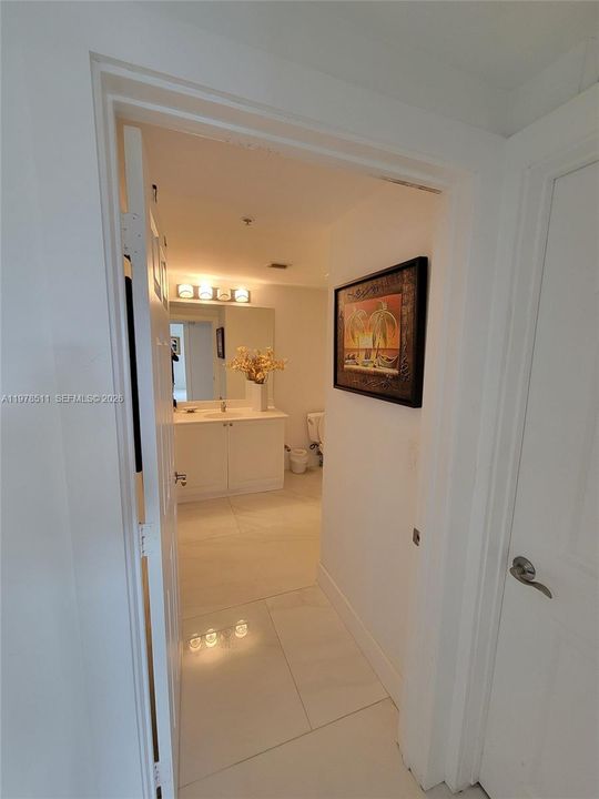 For Sale: $550,000 (2 beds, 2 baths, 1152 Square Feet)