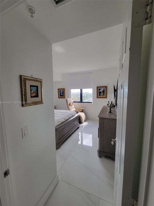 For Sale: $550,000 (2 beds, 2 baths, 1152 Square Feet)