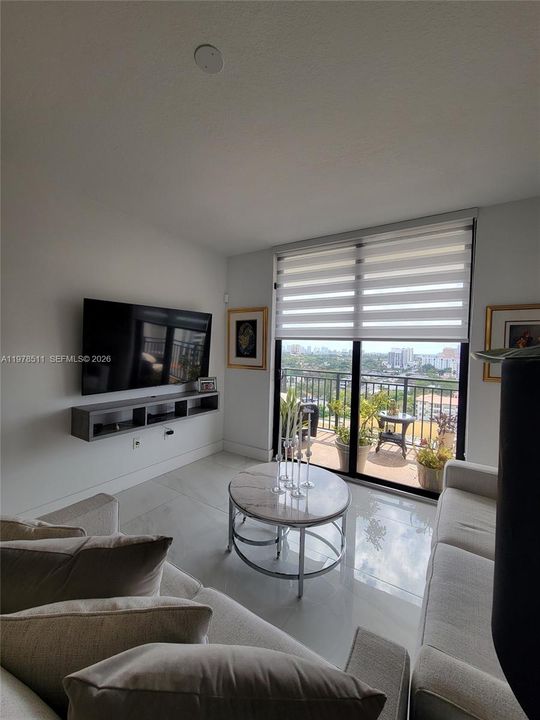 For Sale: $550,000 (2 beds, 2 baths, 1152 Square Feet)